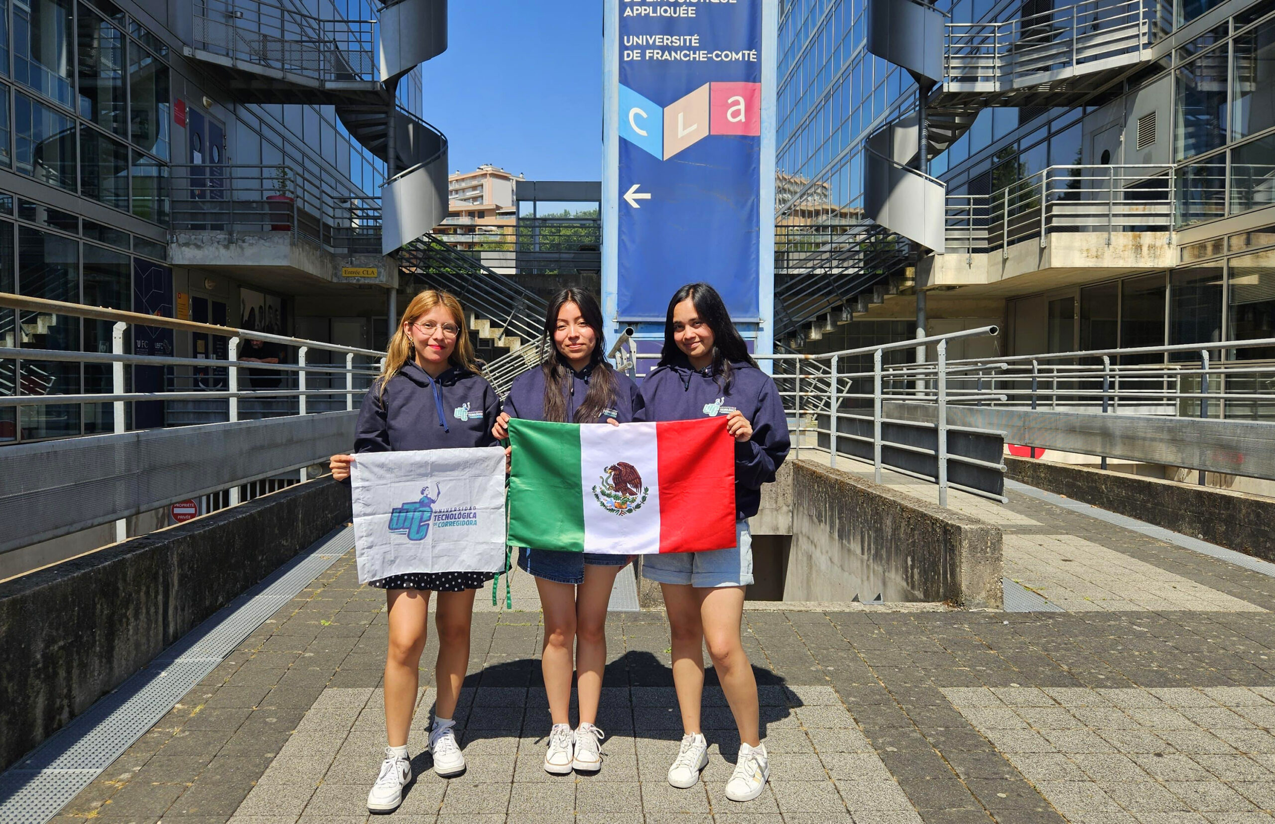 71_273_52121_557667991_27_07_ALUMNAS_UTC_FRANCIA1-scaled-1.jpeg