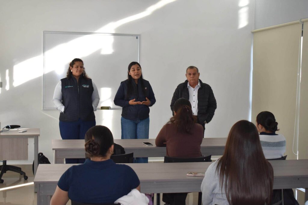 Integran a estudiantes de la UT San Juan al Modelo Dual